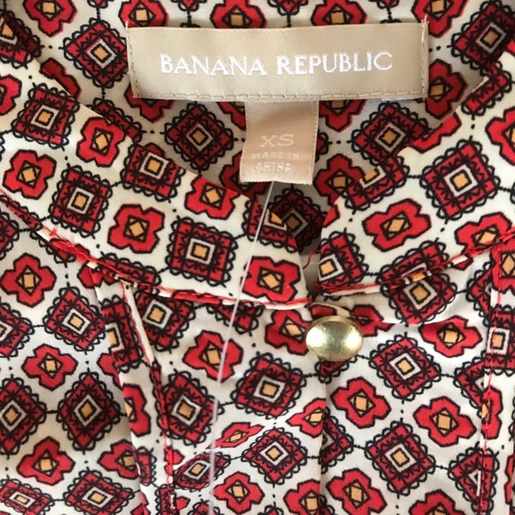 Banana Republic Sleeveless Patterned Blouse - Picture 2 of 3